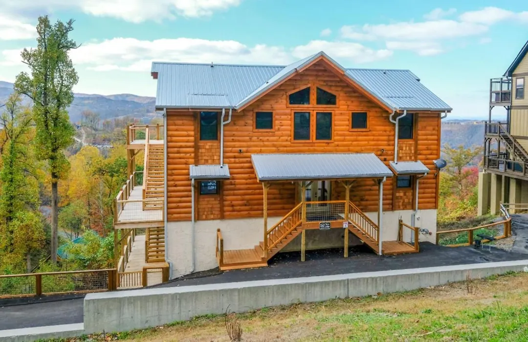 Bigger Bear Views Lodge-1